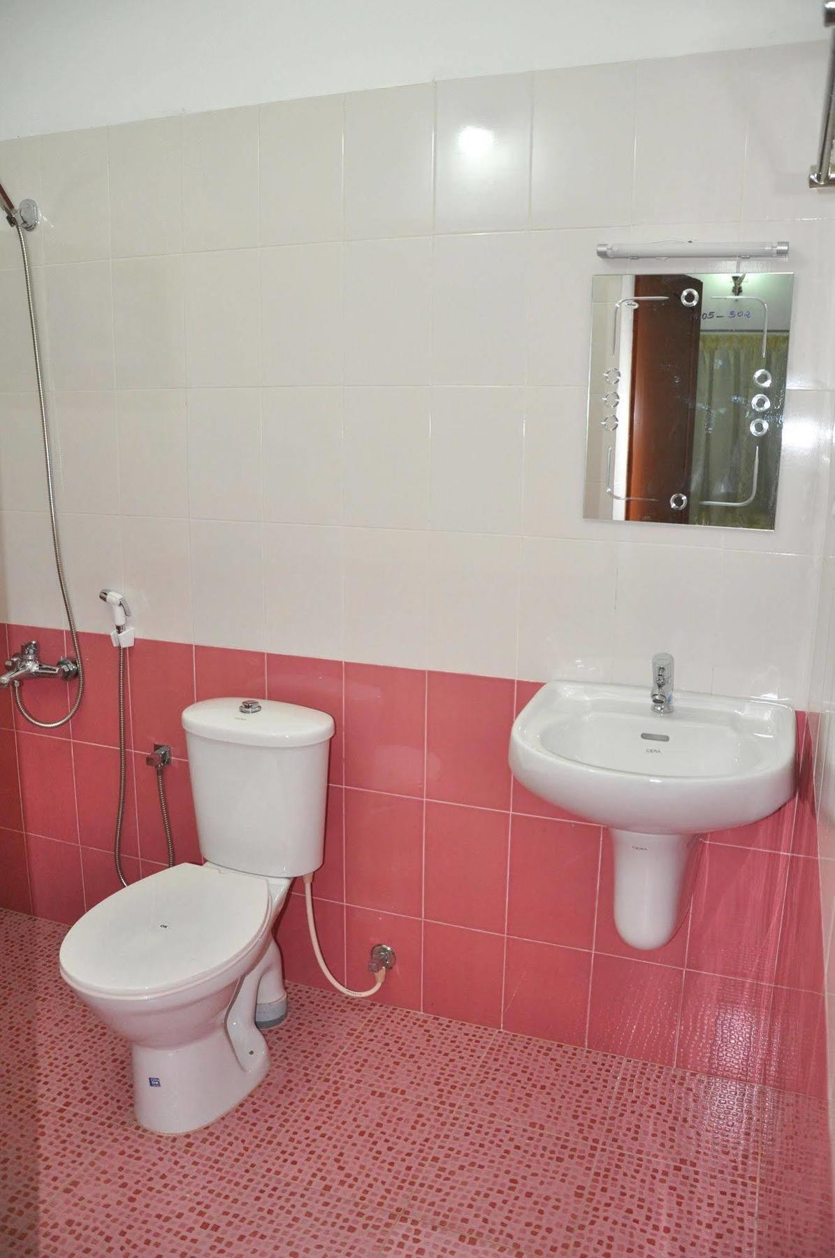 Aroma Home Stay Kochi Exterior foto